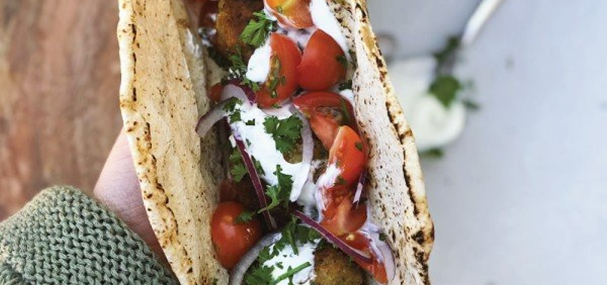 Falafel balls with greek yoghurt